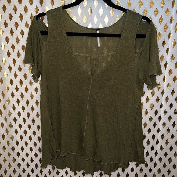 Free People Bittersweet Cold Shoulder Gold Green Short Sleeve Top blouse size XS - Picture 3 of 8